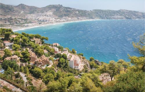 Two-Bedroom Apartment in La Herradura/Almunecar - image 2