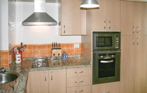 Two-Bedroom Apartment in La Herradura/Almunecar - image 10