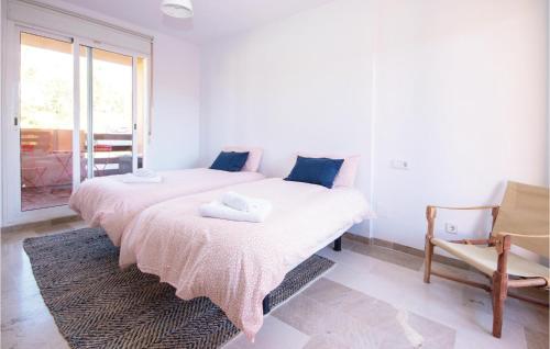 Three-Bedroom Apartment in Casares Costa - image 10