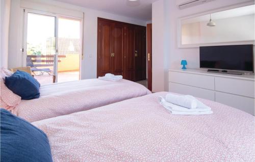 Pet Friendly Apartment In Casares Costa With Kitchenette