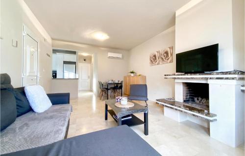 Stunning apartment in Orihuela Costa with Outdoor swimming pool WiFi and 2 Bedrooms - image 2