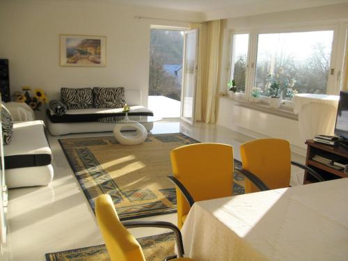 Elevated Apartment in Bad Wildungen with Garden - image 3