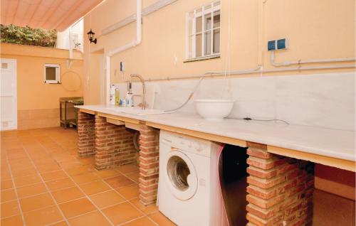 Seven-Bedroom Holiday Home in Benalmadena - image 6