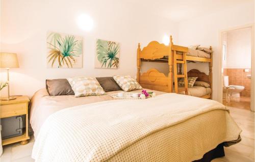 Seven-Bedroom Holiday Home in Benalmadena - image 9