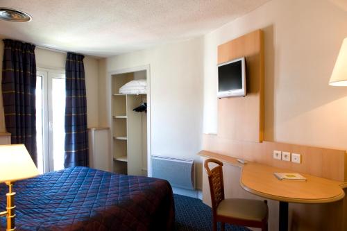 Hotel Le Bourbon Pau Centre - image 9