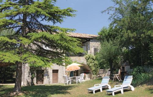 Holiday Home Montguers with a Fireplace 08 gîte à louer Les Turcs