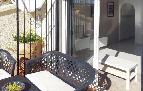 One-Bedroom Apartment in Benitachell - image 4
