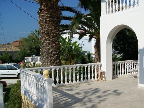 Renesis Studios & Apartments - main image