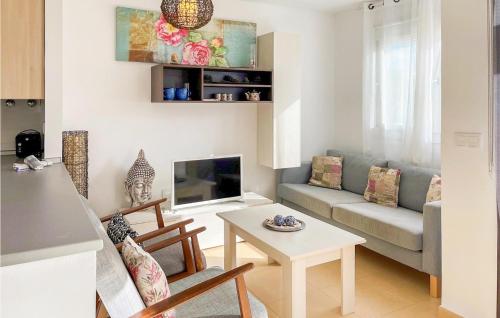  Awesome Apartment In Alhama De Murcia in El Romero