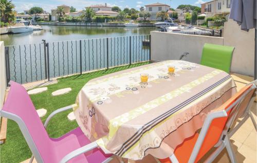 Three-Bedroom Holiday Home in Aigues-Mortes - image 7