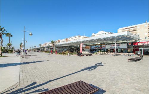 Beautiful apartment in Santa Pola w/ WiFi and 2 Bedrooms - image 14