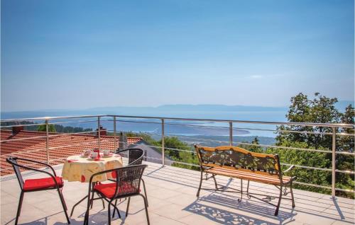  Nice apartment in Hreljin with Jacuzzi and WiFi, Pension in Hreljin