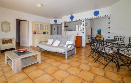 Stunning home in Aleria with 2 Bedrooms and Outdoor swimming pool