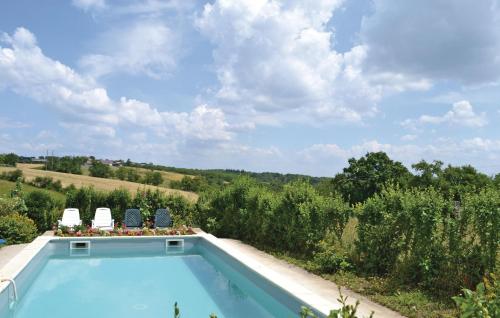 3 Bedroom Stunning Home In La-chapelle-saint-jean