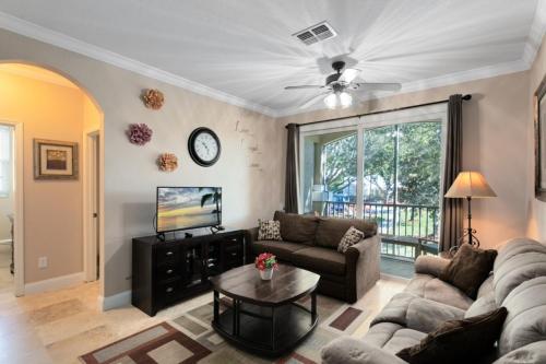 Spacious 3 bed, 2 bath Condo in Gated Community condo