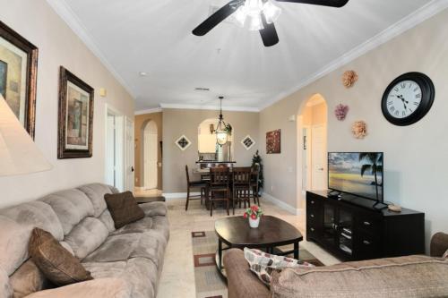 Spacious 3 bed, 2 bath Condo in Gated Community condo