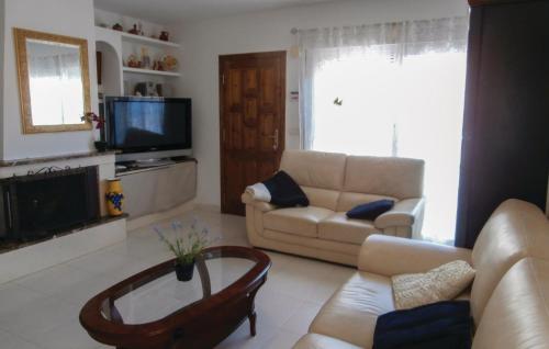 Lovely Home In Orihuela Costa With Kitchen