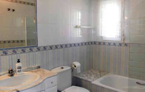 3 Bedroom Lovely Home In Orihuela Costa - image 3