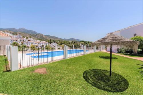 Lovely 2 bedroom in Oasis de Capistrano, Nerja