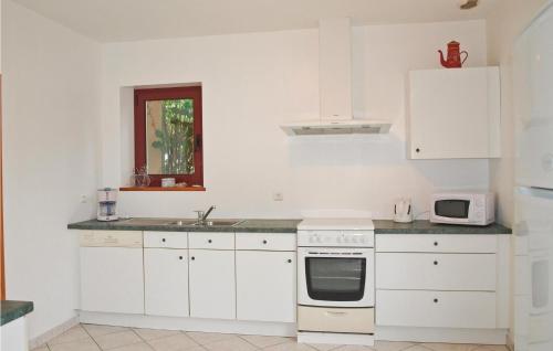 Holiday home Tredarzec *XC * - image 6