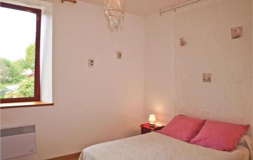 Holiday home Tredarzec *XC * - image 2