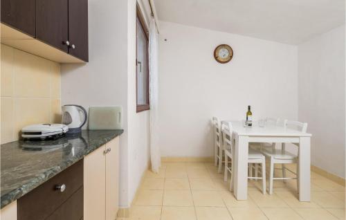 virtuve, Nice Apartment In Starigrad in Starigrad (Ličko-Senjska)