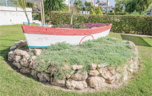 Two-Bedroom Apartment in Mijas Costa - image 3