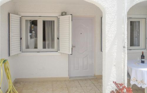 Pemandangan luar, 1 Bedroom Nice Apartment In Torrevieja in El Chaparral