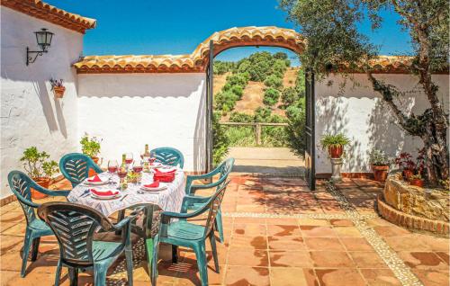 Gorgeous Home In Villanueva Del Rey With House A Panoramic View