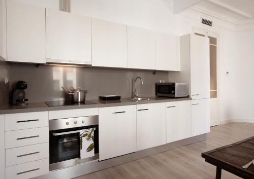 Click&Flat Seneca Suites - image 3