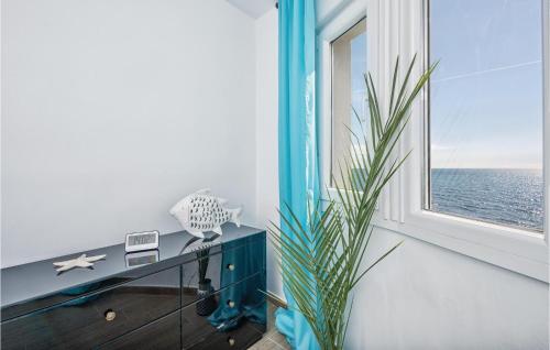 Two-Bedroom Apartment in Calahonda - image 14