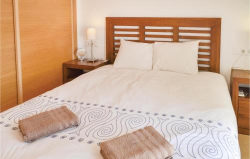 Three-Bedroom Apartment in Alhama de Murcia - image 2