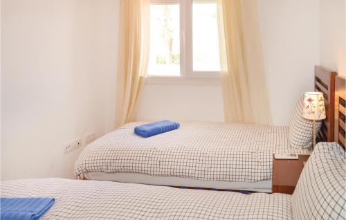 Three-Bedroom Apartment in Alhama de Murcia - image 6