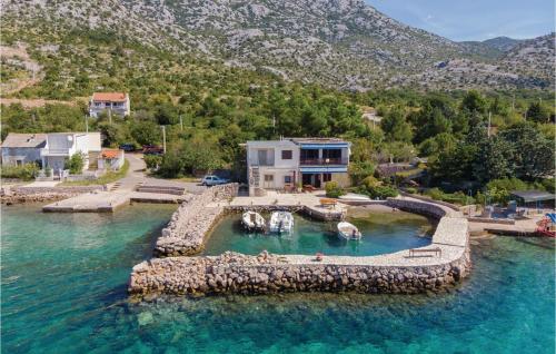  Awesome apartment in Ribarica with 2 Bedrooms and WiFi, Unterkunft in Ribarica