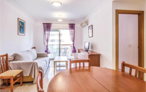 Nice home in Oropesa del Mar w/ 2 Bedrooms - image 12