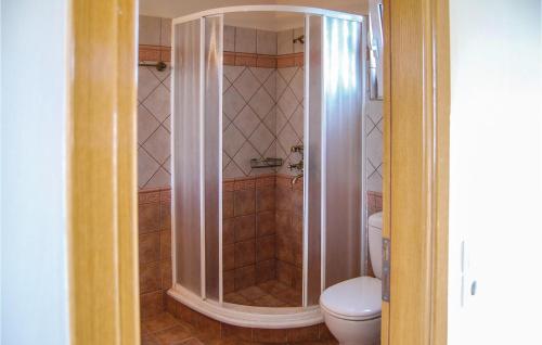 Bathroom, Two-Bedroom Holiday Home in Livanates in Livanatai