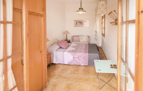 Three-Bedroom Holiday Home in Santa Pola - image 9