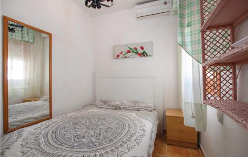 Three-Bedroom Holiday Home in Santa Pola - image 2