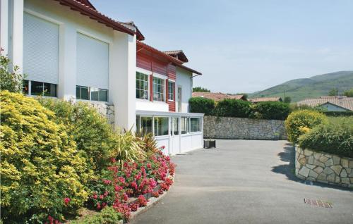 Amazing home in Urrugne with 2 Bedrooms and WiFi