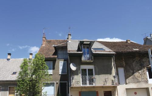 2 Bedroom Lovely Apartment In St Bonnet En Champsaur