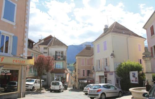 2 Bedroom Lovely Apartment In St Bonnet En Champsaur