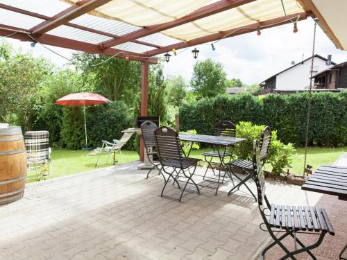 Holiday home with garden in Reil - Apartment