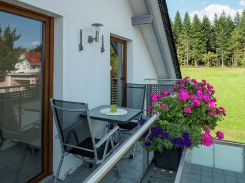 Terraza/balcón, Upscale Holiday Apartment in Kniebis with Patio in Freudenstadt