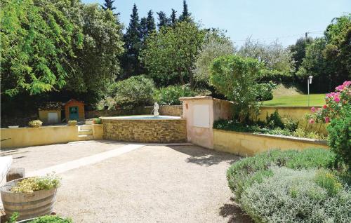 Holiday Home Pujaut Chemin De Loriau - image 3