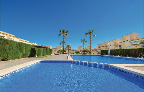 Beautiful home in Gran Alacant, St. Pola w/ Outdoor swimming pool, WiFi and Outdoor swimming pool gîte à louer El Altet