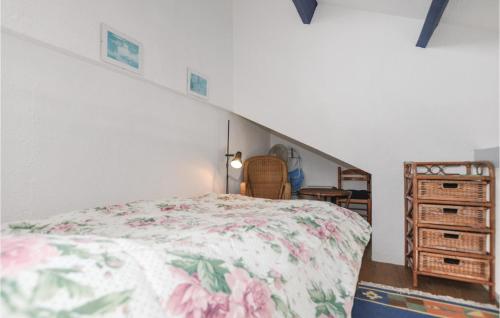 Pet Friendly Apartment In Le Barcares With Wifi