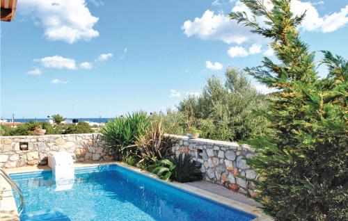  Beautiful home in Stalida Crete with 4 Bedrooms, WiFi and Outdoor swimming pool in Stalida