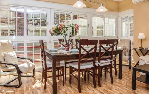 Three-Bedroom Apartment in Sevilla - main image