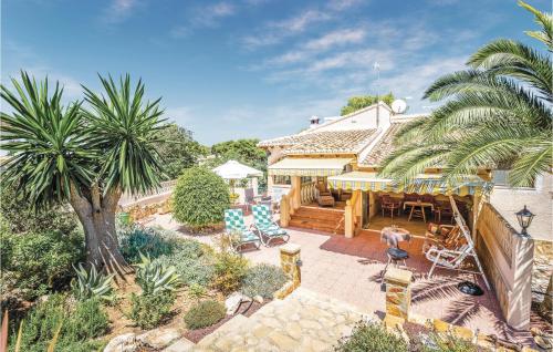 Four-Bedroom Holiday Home in Javea - image 3