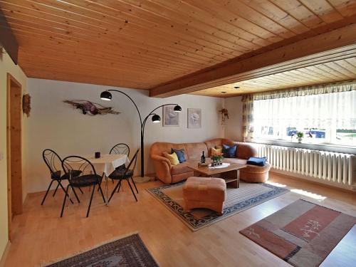 Apartment in Thuringian Forest with garden